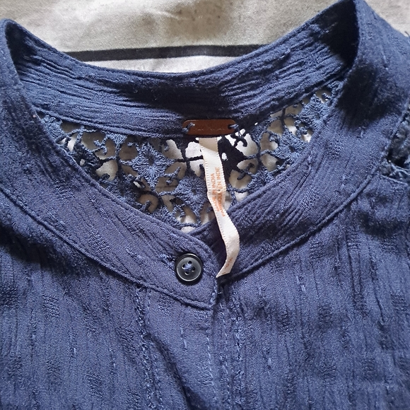 Free People navy blue top - Picture 2 of 3